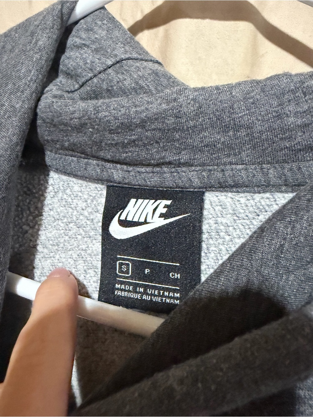Nike sweatshirt - Picture 2 of 2
